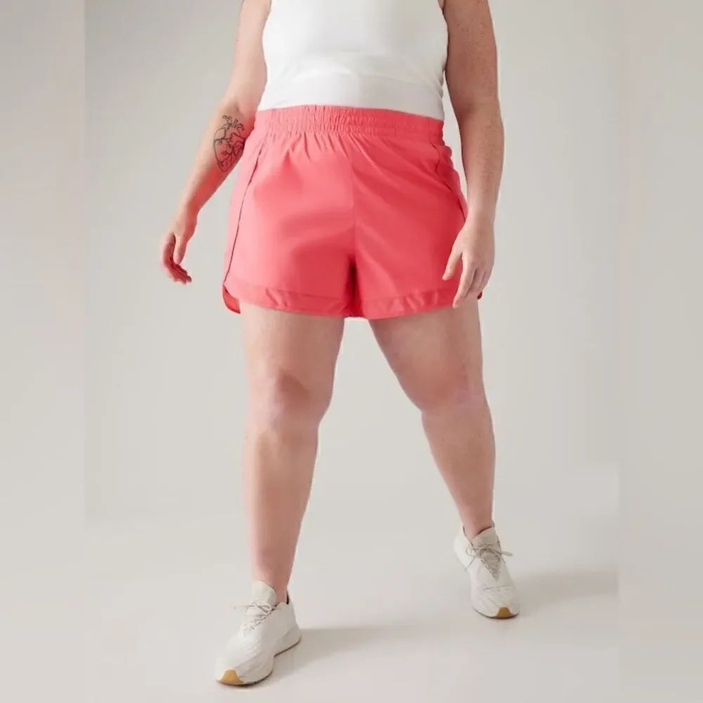 Athleta Mesh Racer Run Short 4"